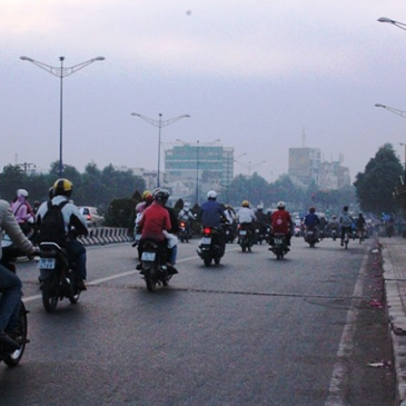 BÌNH NƯỚC NÓNG LẠNH GIÁ BAO NHIÊU?
